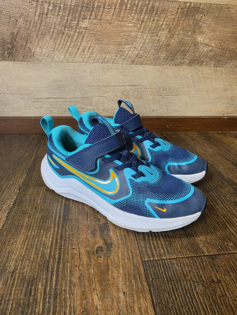 Kids Nike Running Shoes Size 1.5